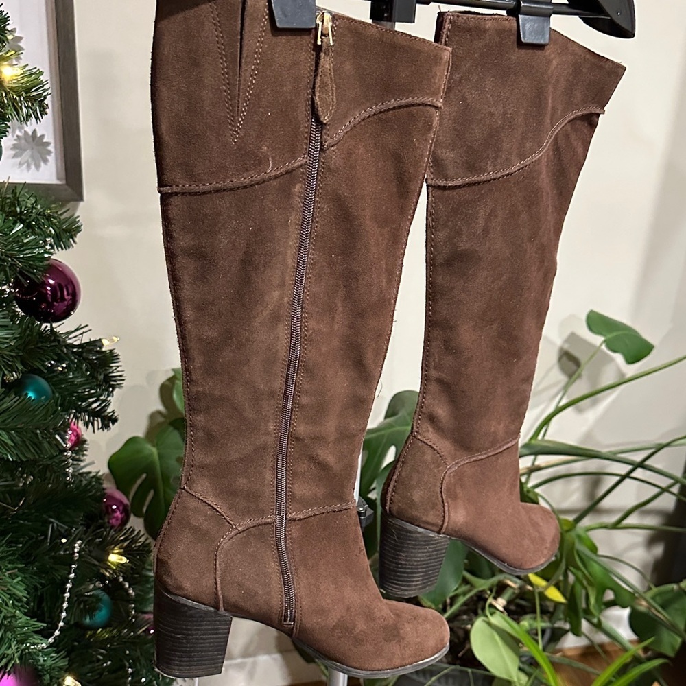 *FRANCO SARTO* Brown Yamka Suede Knee-High Boots Size 9.5 - Picture 3 of 9